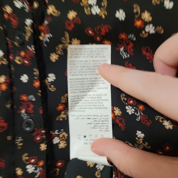 (SZ. 26)  Black Long Sleeve Blouse - Picture 8 of 9